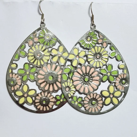 Flower 🌼 enamel dangle silver hooks Earrings - Picture 7 of 9